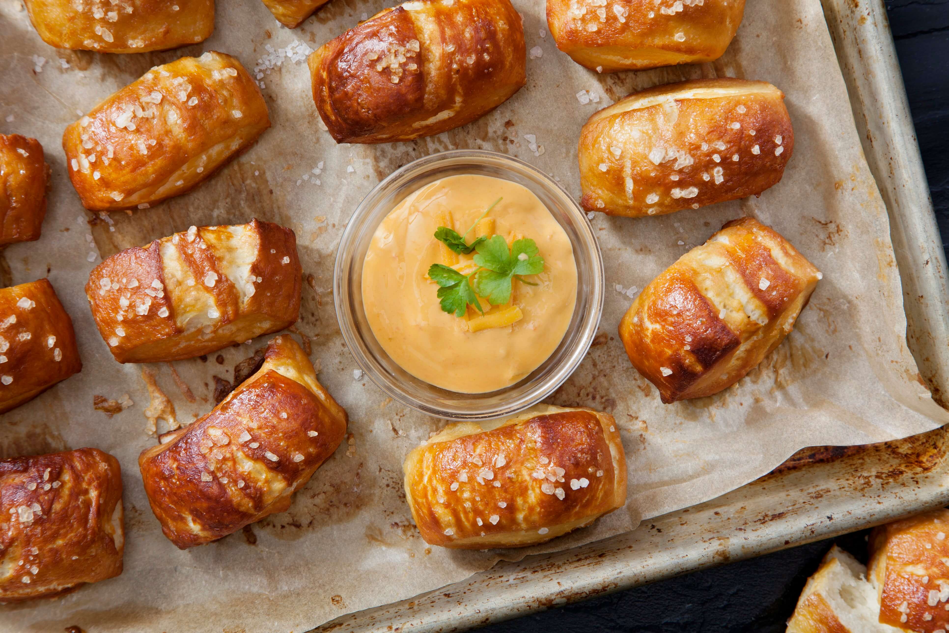 15 Minute Appetizer: Creamy Beer Cheese Dip