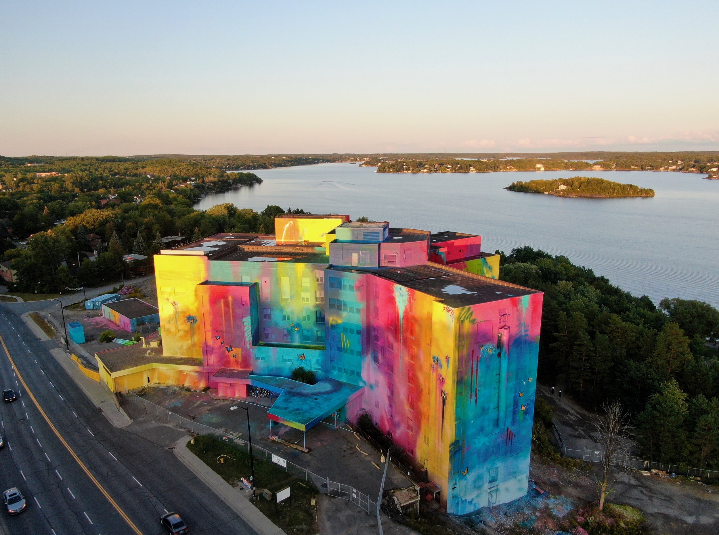 La création de l'art de rue mural au Canada