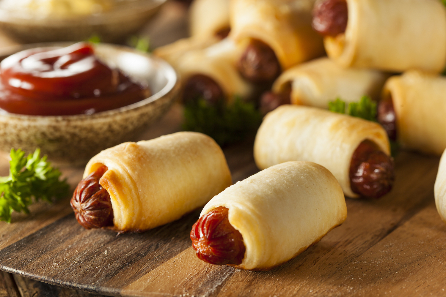 Des saucisses en brioche en un quart d’heure